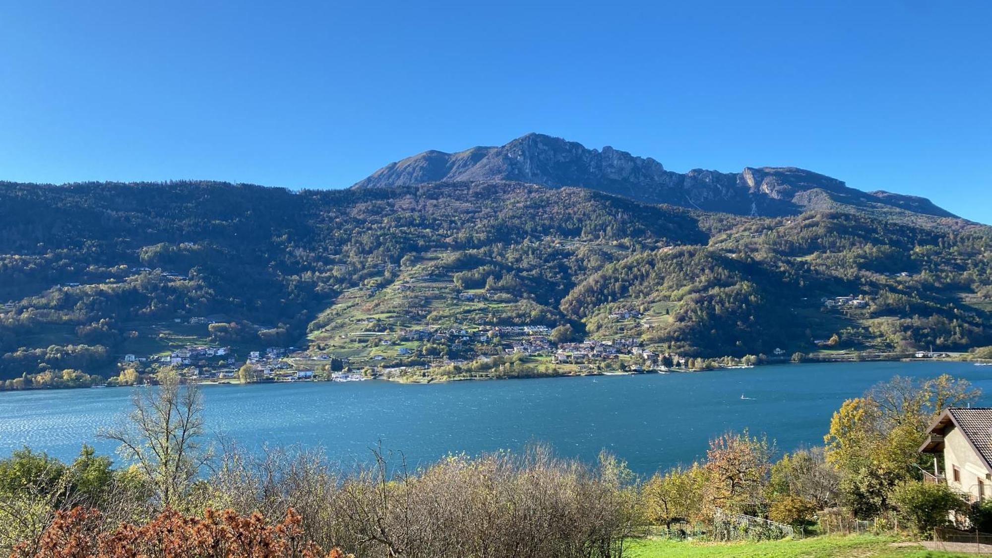 Lake Apartment Ischia Green Тенна Экстерьер фото